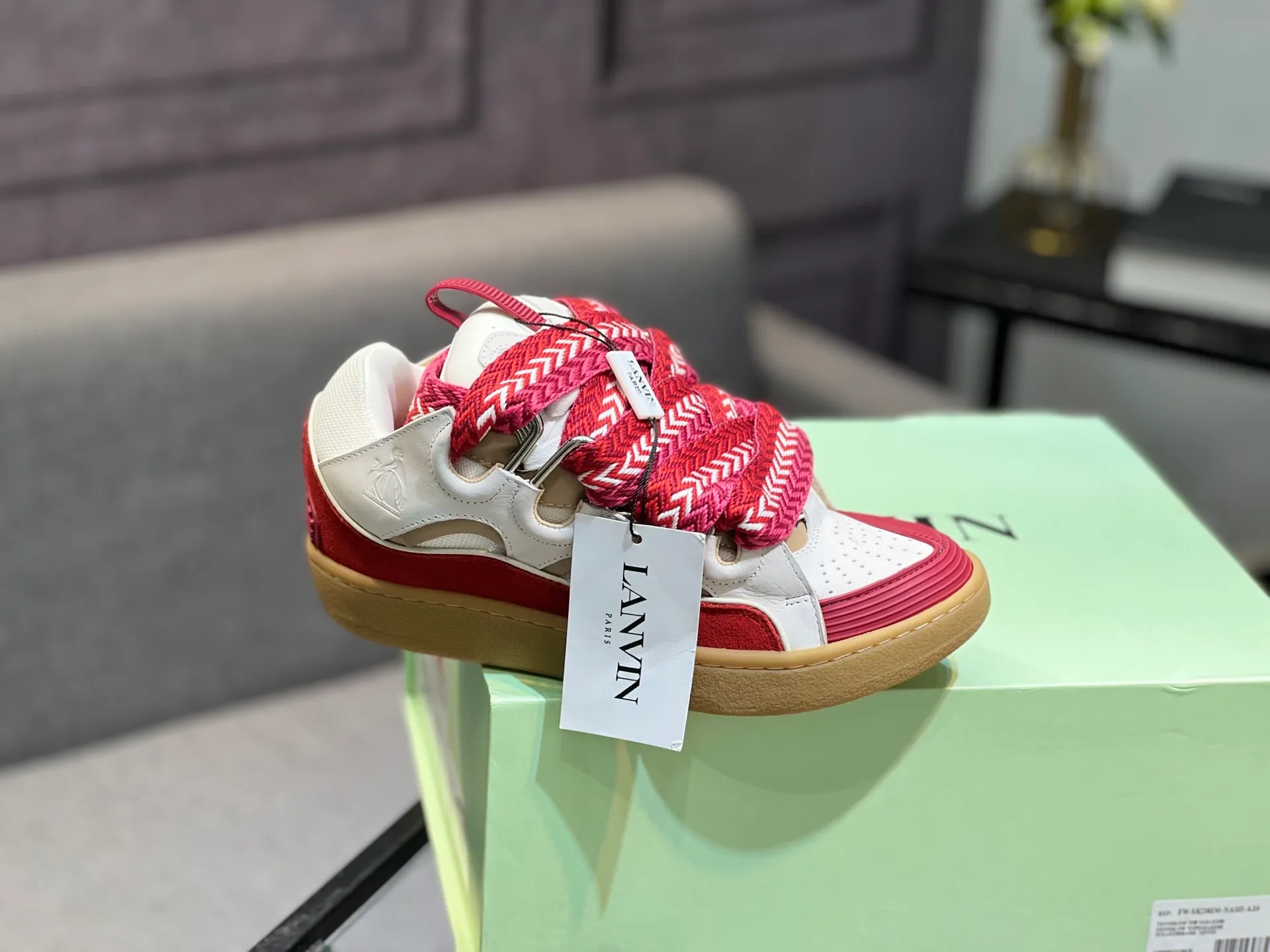 Men's men's shoes💰780 [LANVIN] Latest lace-up fashionable casual sneakers for couples High-quality CLAY couple series‼ ️ The latest trendy products of the season 🌈Many bloggers have planted grass and purchased the original open-mold customization. The upper and outsole are sewn with mark threads without edge sealing. Multiple material splicing combination design. Very versatile for fashionable and casual wear. Comfortable on the feet. Recommended for self-retention (upper cowhide + cow suede + breathable mesh) inner foot pad cowhide exclusive original open-mold clear logo rubber outsole ⚠️36-44 yards (45 custom-made)